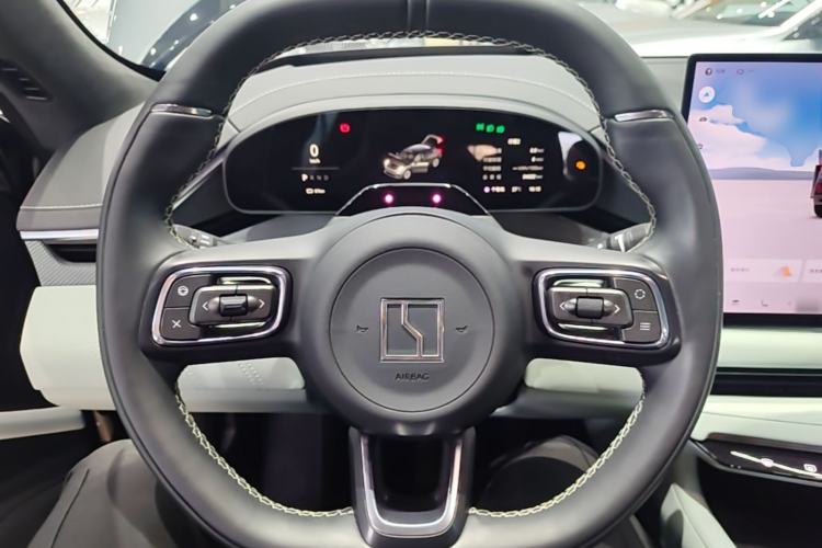 Used Zeekr 001 2024 WE Edition 95 kWh All-Wheel Drive Steering Wheel