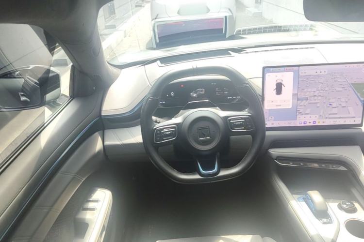 Used Zeekr 001 2024 WE Edition 100 kWh Rear-Drive Steering Wheel