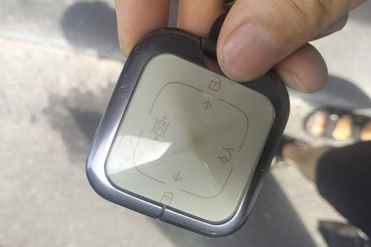 Used Zeekr 001 2024 WE Edition 100 kWh Rear-Drive Vehicle Key
