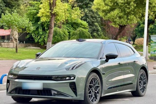 Zeekr 001 2024 WE Edition 95 kWh All-Wheel Drive с пробегом