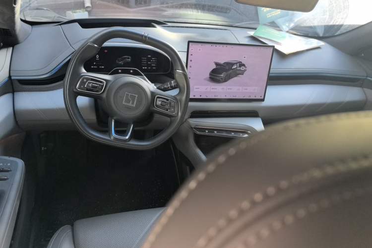 Used Zeekr 001 2024 ME Edition 100 kWh All-Wheel Drive Center Console