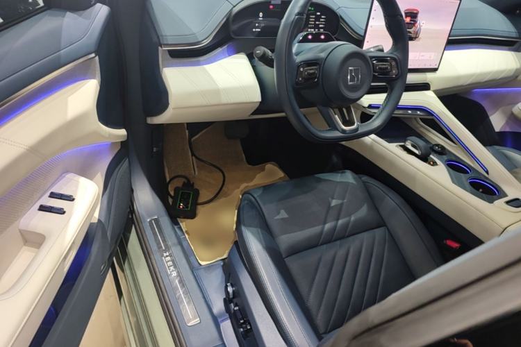 Used Zeekr 001 2024 WE Edition 100 kWh Rear-Drive Driver Seat
