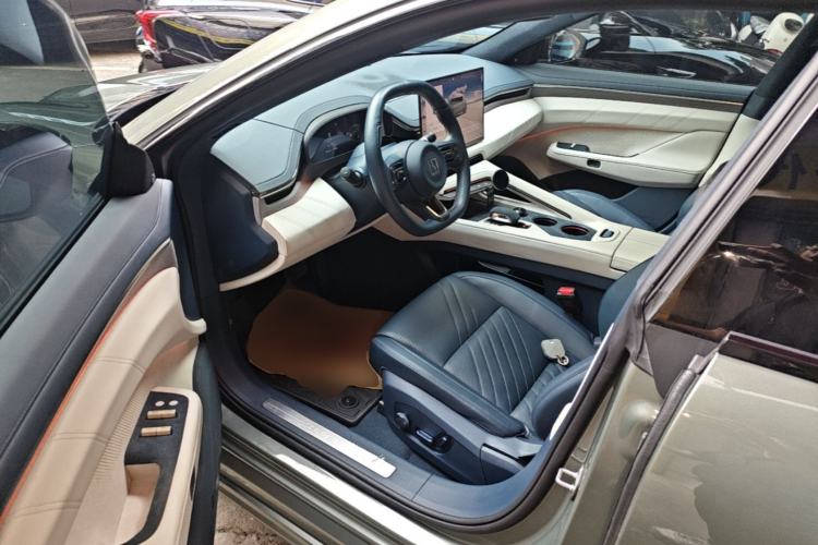 Used Zeekr 001 2024 YOU Edition 100 kWh All-Wheel Drive Driver Seat