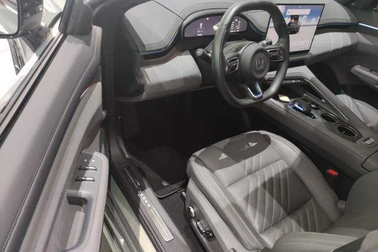 Used Zeekr 001 2024 WE Edition 100 kWh Rear-Drive Driver Seat