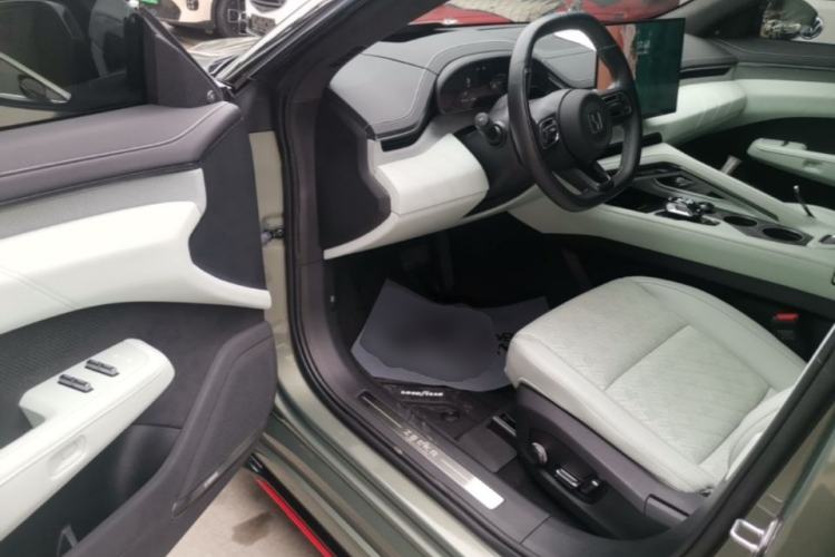 Used Zeekr 001 2024 YOU Edition 100 kWh All-Wheel Drive Driver Seat
