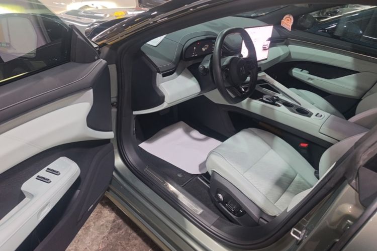 Used Zeekr 001 2024 YOU Edition 100 kWh All-Wheel Drive Driver Seat