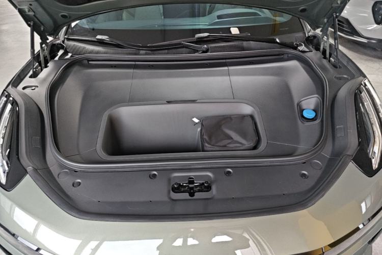 Used Zeekr 001 2024 WE Edition 100 kWh Rear-Drive Engine Bay