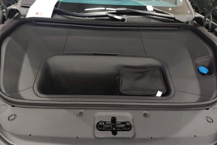 Used Zeekr 001 2024 WE Edition 100 kWh Rear-Drive Engine Bay