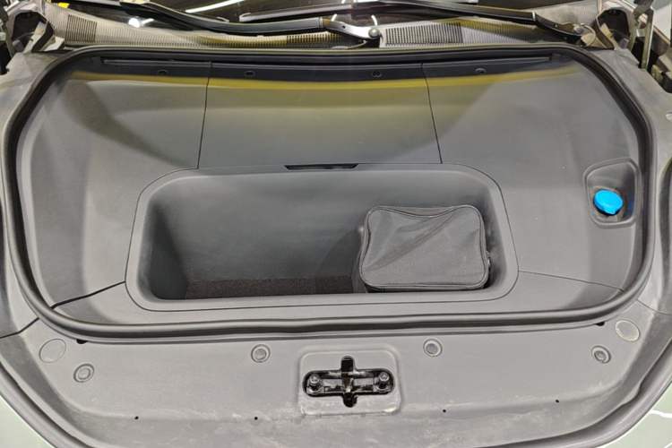 Used Zeekr 001 2024 YOU Edition 100 kWh All-Wheel Drive Engine Bay