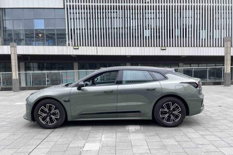 Used Zeekr 001 2024 WE Edition 100 kWh Rear-Drive Exterior 2