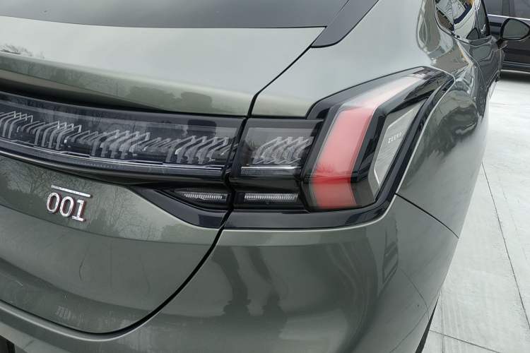 Used Zeekr 001 2024 YOU Edition 100 kWh All-Wheel Drive Exterior 3