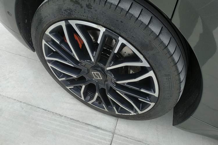 Used Zeekr 001 2024 YOU Edition 100 kWh All-Wheel Drive Exterior 5