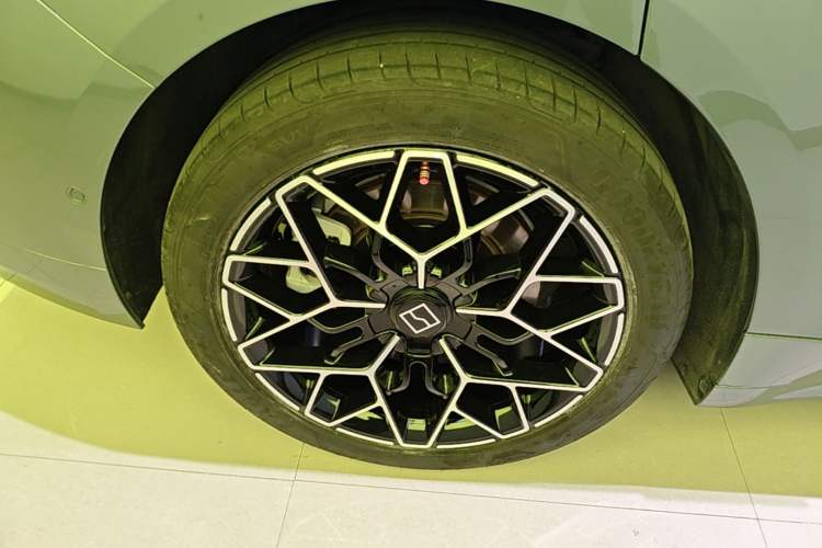 Used Zeekr 001 2024 WE Edition 100 kWh Rear-Drive Exterior 5