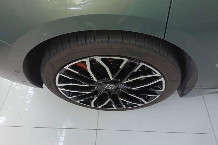Used Zeekr 001 2024 YOU Edition 100 kWh All-Wheel Drive Exterior 5