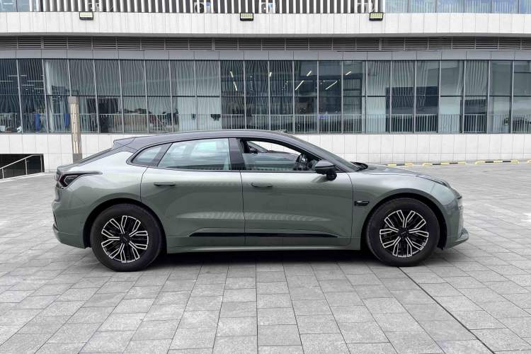 Used Zeekr 001 2024 WE Edition 100 kWh Rear-Drive Exterior 8