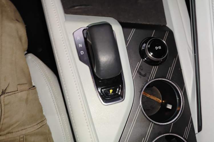 Used Zeekr 001 2024 YOU Edition 100 kWh All-Wheel Drive Gear Lever