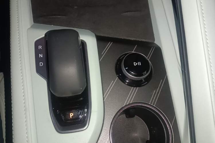 Used Zeekr 001 2024 YOU Edition 100 kWh All-Wheel Drive Gear Lever