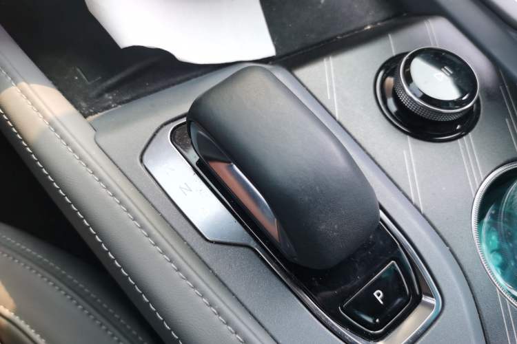 Used Zeekr 001 2024 WE Edition 95 kWh All-Wheel Drive Gear Lever