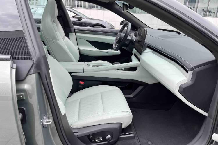Used Zeekr 001 2024 WE Edition 100 kWh Rear-Drive Interior 1