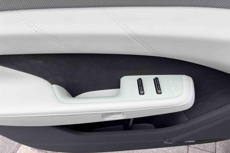Used Zeekr 001 2024 WE Edition 100 kWh Rear-Drive Interior 11