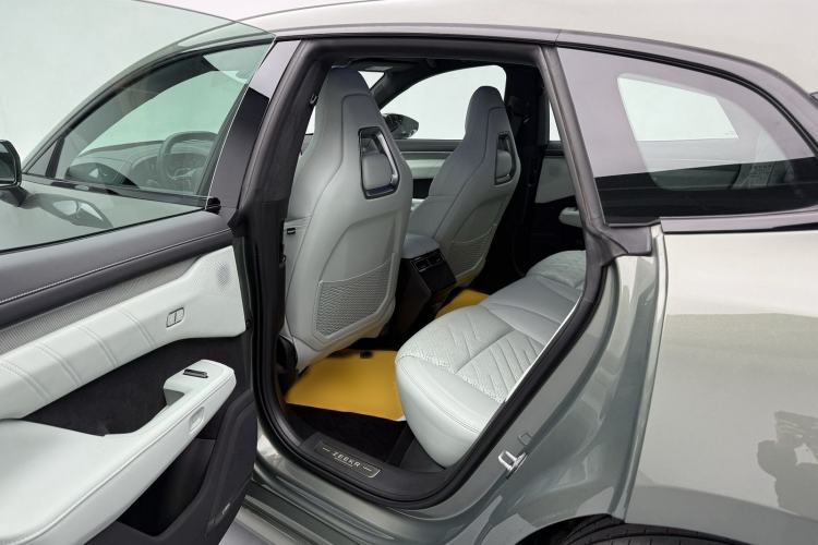 Used Zeekr 001 2024 WE Edition 100 kWh Rear-Drive Interior 5