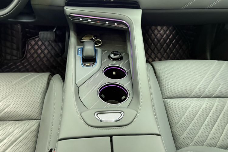 Used Zeekr 001 2024 ME Edition 100 kWh All-Wheel Drive Interior 8