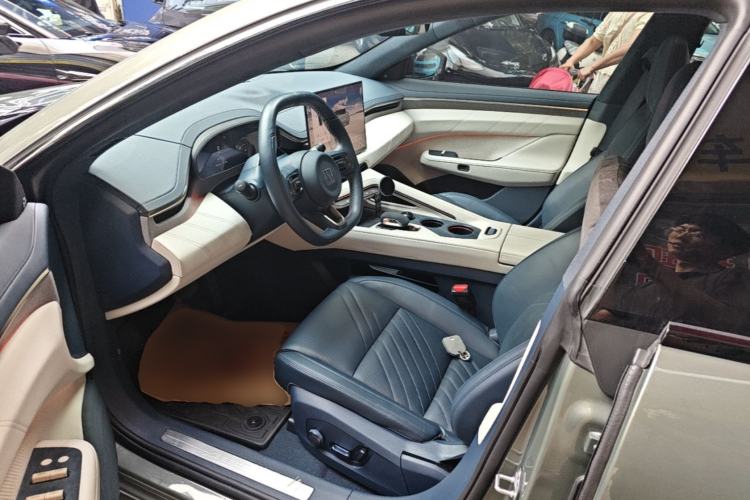 Used Zeekr 001 2024 YOU Edition 100 kWh All-Wheel Drive Left Front Seat