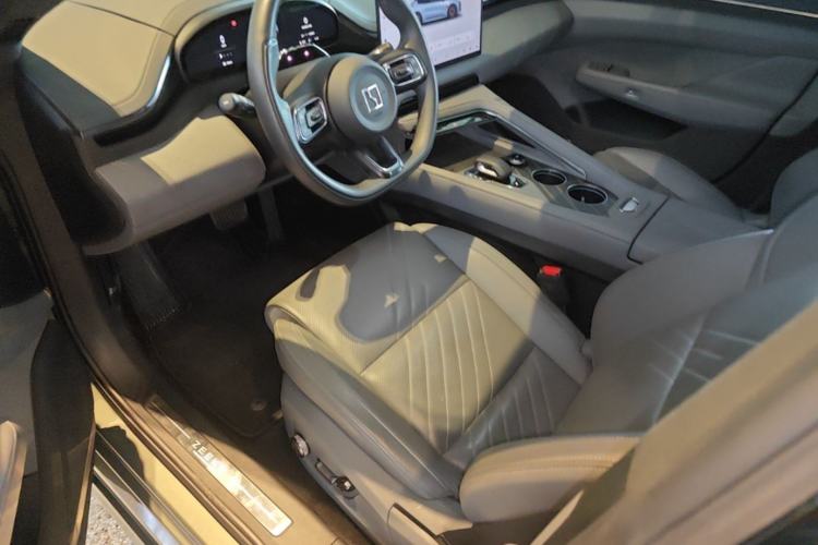 Used Zeekr 001 2024 WE Edition 95 kWh All-Wheel Drive Left Front Seat