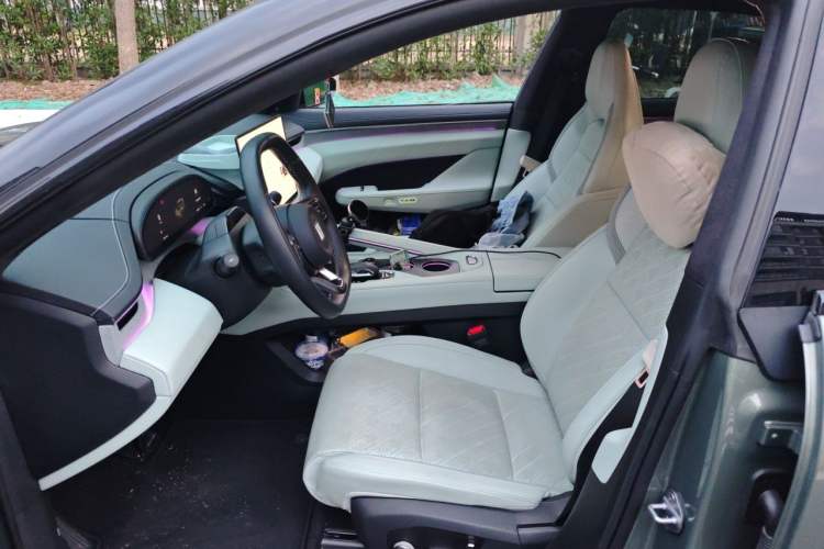 Used Zeekr 001 2024 WE Edition 95 kWh All-Wheel Drive Left Front Seat