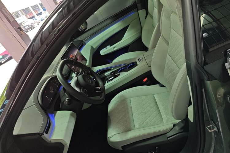 Used Zeekr 001 2024 YOU Edition 100 kWh All-Wheel Drive Left Front Seat