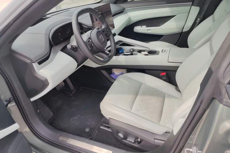 Used Zeekr 001 2024 WE Edition 95 kWh All-Wheel Drive Left Front Seat