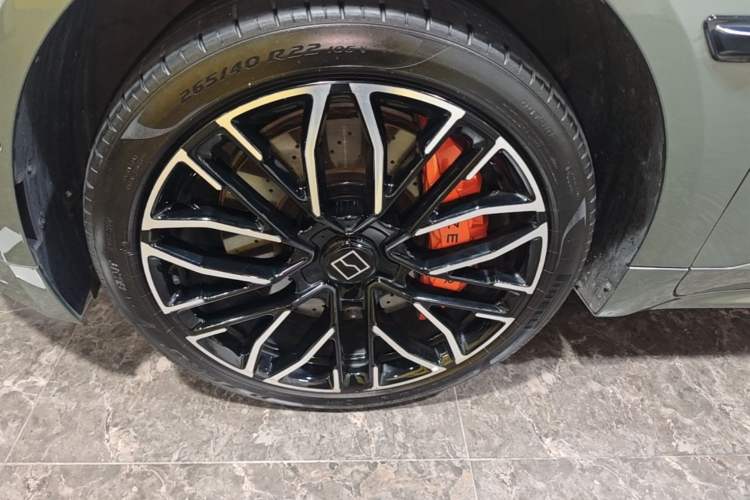 Used Zeekr 001 2024 YOU Edition 100 kWh All-Wheel Drive Left Front Wheel Hub
