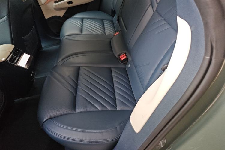Used Zeekr 001 2024 YOU Edition 100 kWh All-Wheel Drive Left Rear Seat