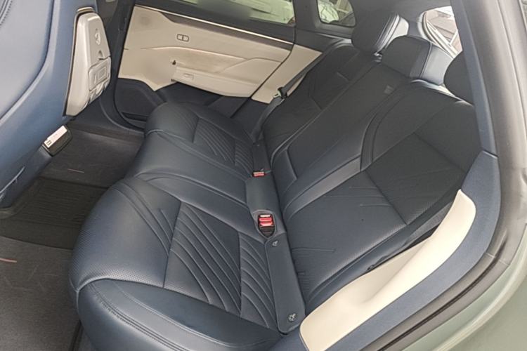 Used Zeekr 001 2024 YOU Edition 100 kWh All-Wheel Drive Left Rear Seat
