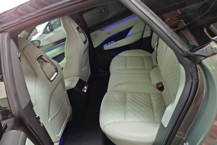 Used Zeekr 001 2024 YOU Edition 100 kWh All-Wheel Drive Left Rear Seat