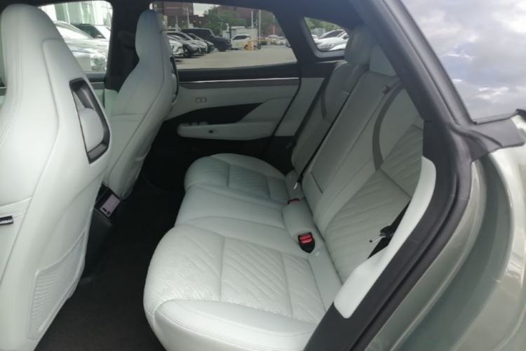 Used Zeekr 001 2024 YOU Edition 100 kWh All-Wheel Drive Left Rear Seat