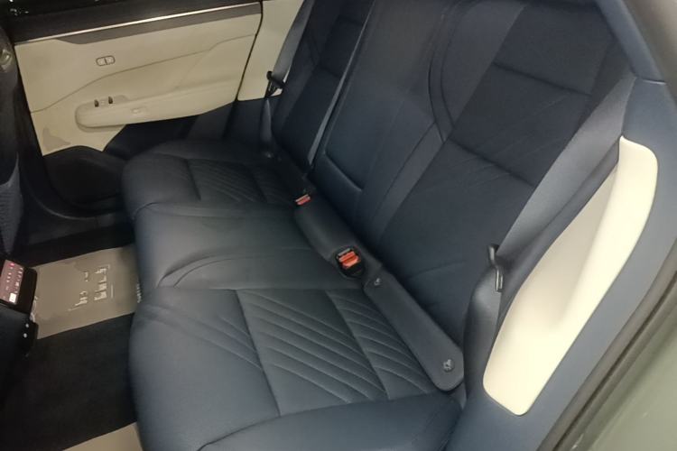 Used Zeekr 001 2024 YOU Edition 100 kWh All-Wheel Drive Left Rear Seat