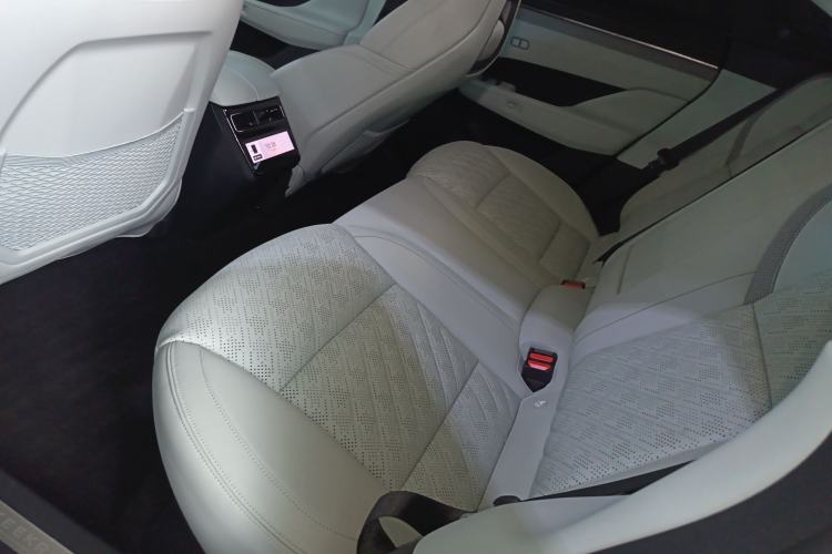 Used Zeekr 001 2024 YOU Edition 100 kWh All-Wheel Drive Left Rear Seat