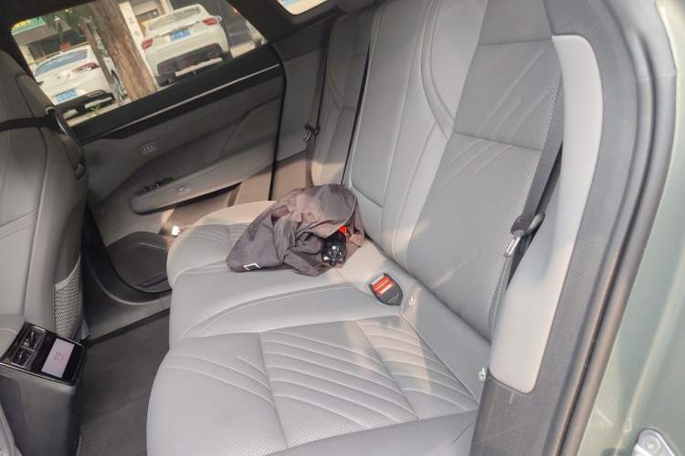Used Zeekr 001 2024 WE Edition 95 kWh All-Wheel Drive Left Rear Seat