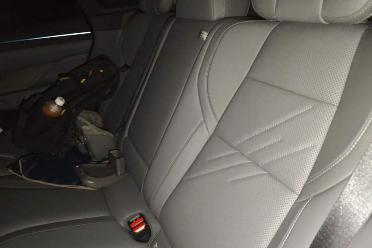 Used Zeekr 001 2024 YOU Edition 100 kWh All-Wheel Drive Left Rear Seat