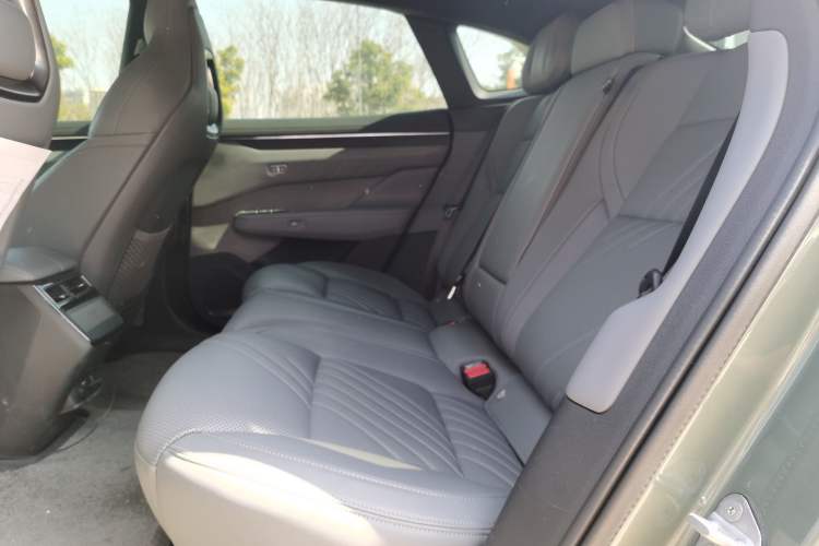 Used Zeekr 001 2024 WE Edition 95 kWh All-Wheel Drive Left Rear Seat