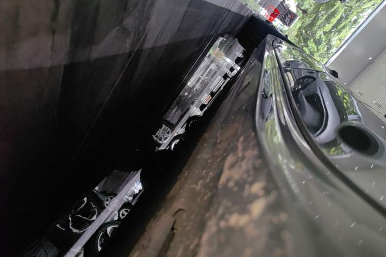 Used Zeekr 001 2024 WE Edition 100 kWh Rear-Drive Left Side Sill