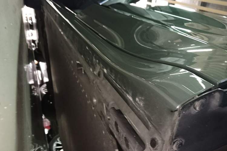 Used Zeekr 001 2024 WE Edition 95 kWh All-Wheel Drive Left Side Sill