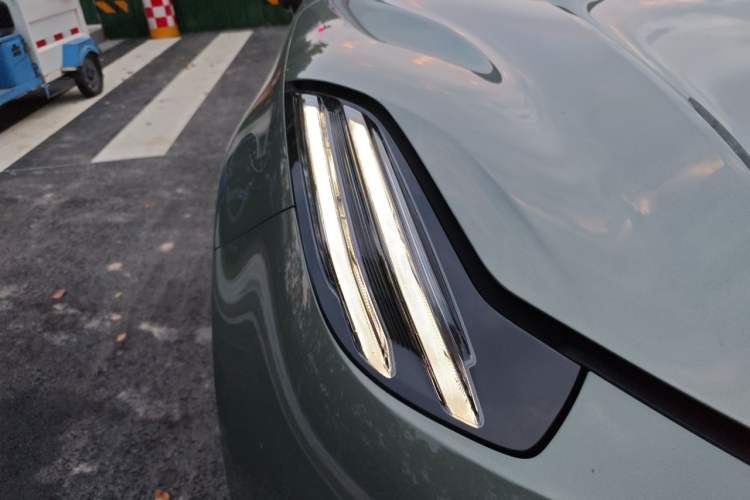 Used Zeekr 001 2024 WE Edition 95 kWh All-Wheel Drive Right Front Headlight