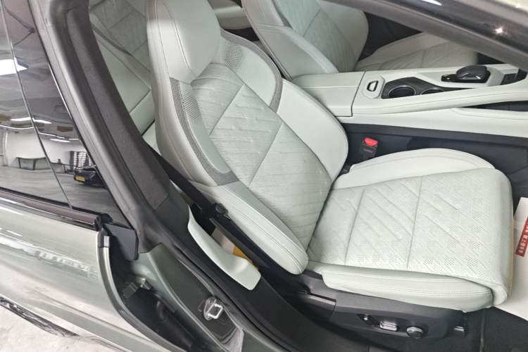 Used Zeekr 001 2024 WE Edition 100 kWh Rear-Drive Right Front Seat