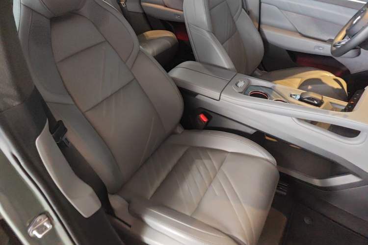 Used Zeekr 001 2024 WE Edition 95 kWh All-Wheel Drive Right Front Seat