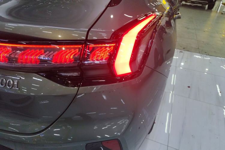 Used Zeekr 001 2024 WE Edition 100 kWh Rear-Drive Right Rear Taillight