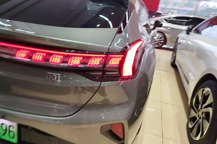 Used Zeekr 001 2024 WE Edition 95 kWh All-Wheel Drive Right Rear Taillight