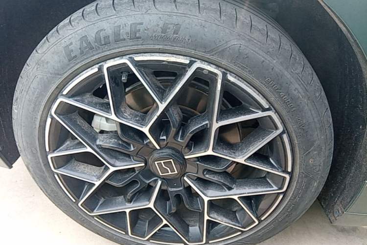 Used Zeekr 001 2024 WE Edition 100 kWh Rear-Drive Right Rear Wheel Hub