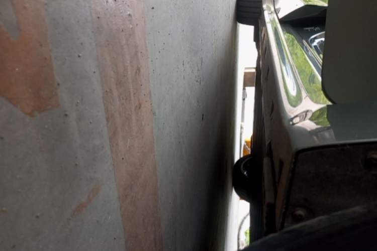 Used Zeekr 001 2024 WE Edition 100 kWh Rear-Drive Right Side Sill